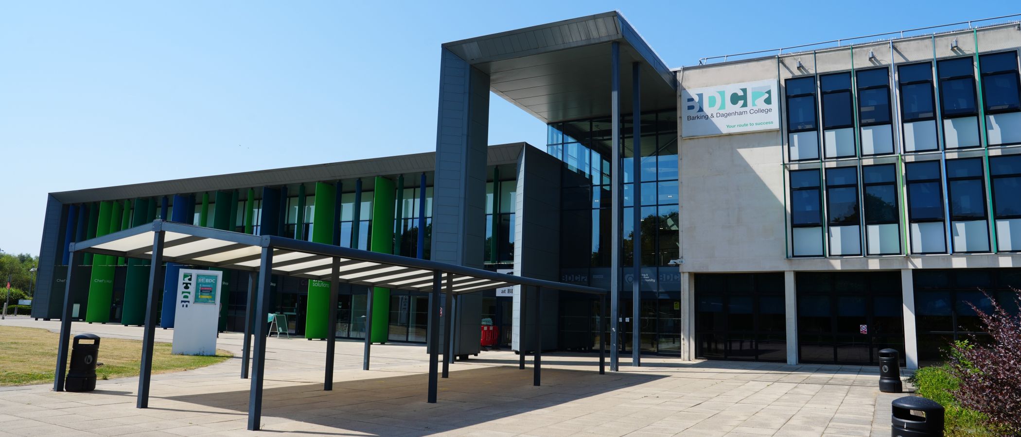 Front of Barking and dagenham college rush green campus