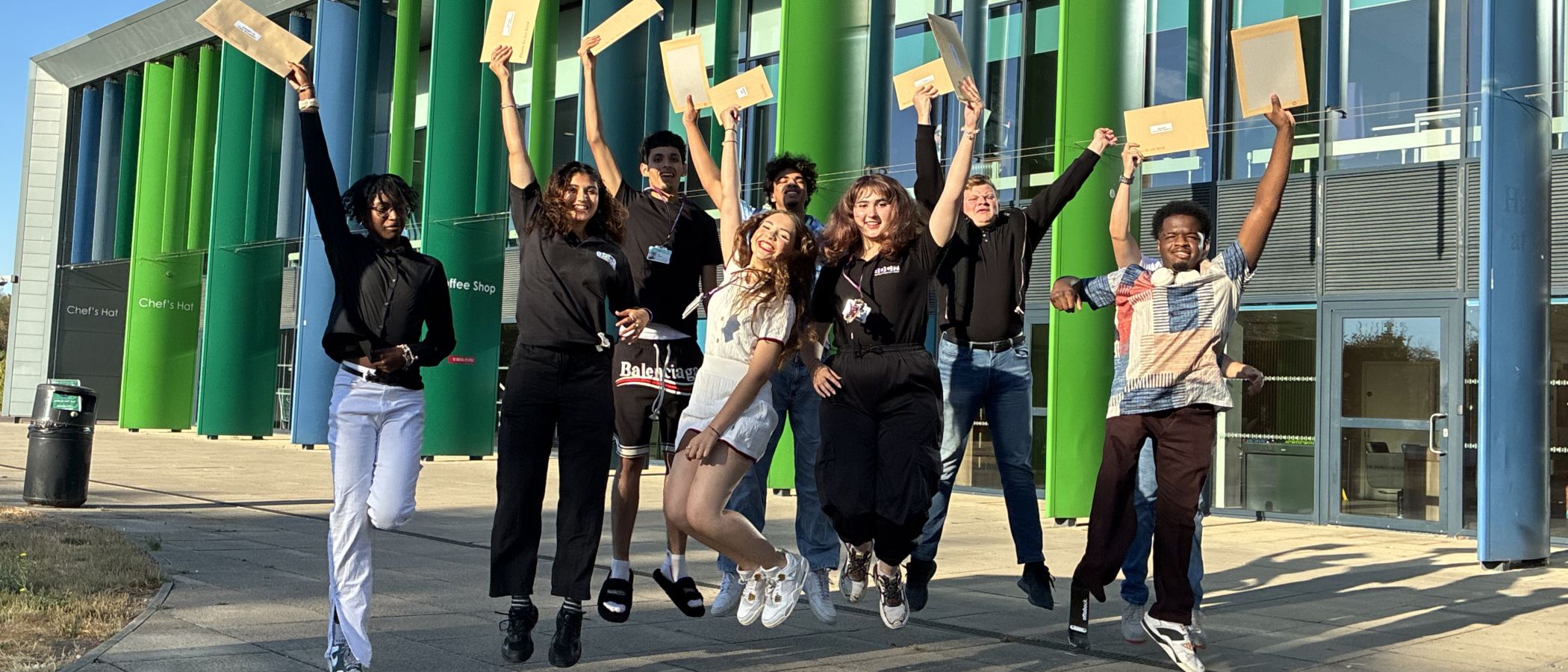 Students celebrate BTEC and T Level results at Barking Dagenham College 13th August 2026 Contact Alaine on 07957 344547 pic 4