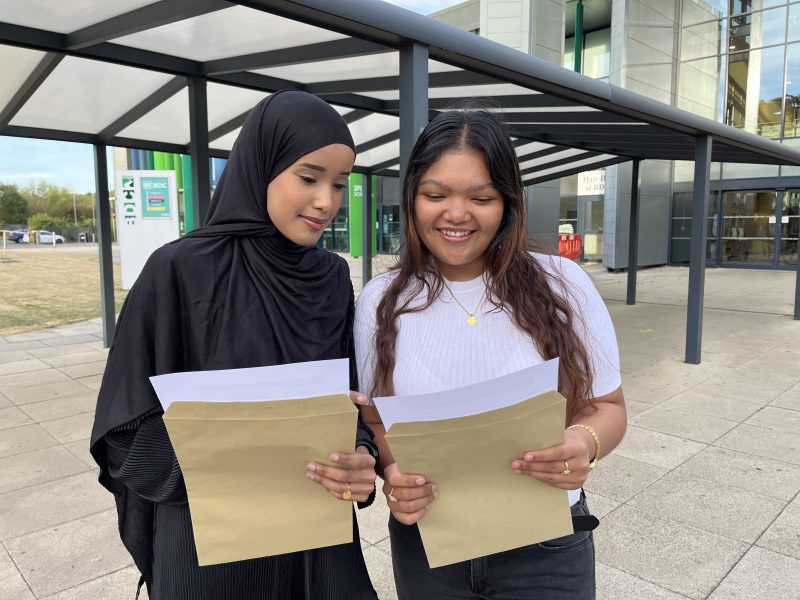 Anisa Ahmed Aweys lft DDM in science and Sophia Lontoc rt DMM in sciencecelebrate their BTEC results at Barking Dagenham College 15th Aug 2024 contact Kate on 07885405387