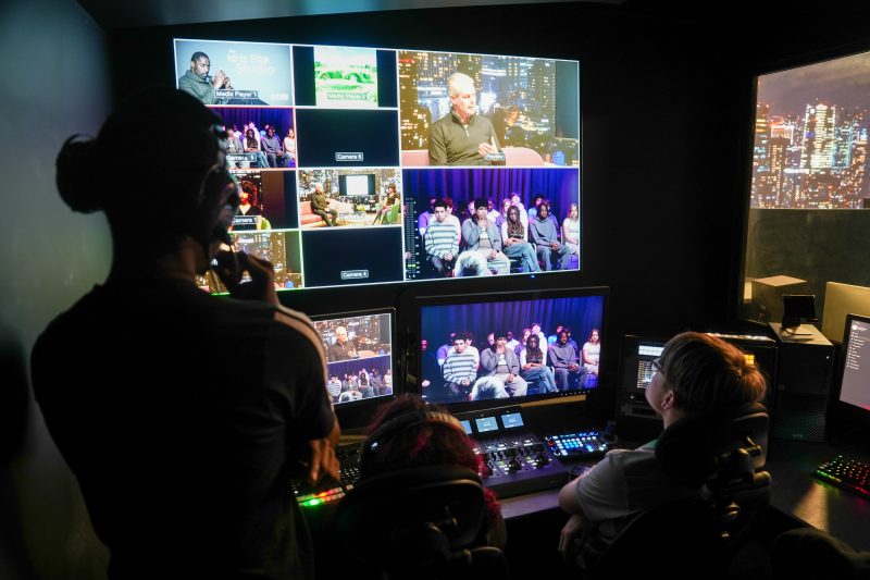 Media students quiz deputy council leader 9